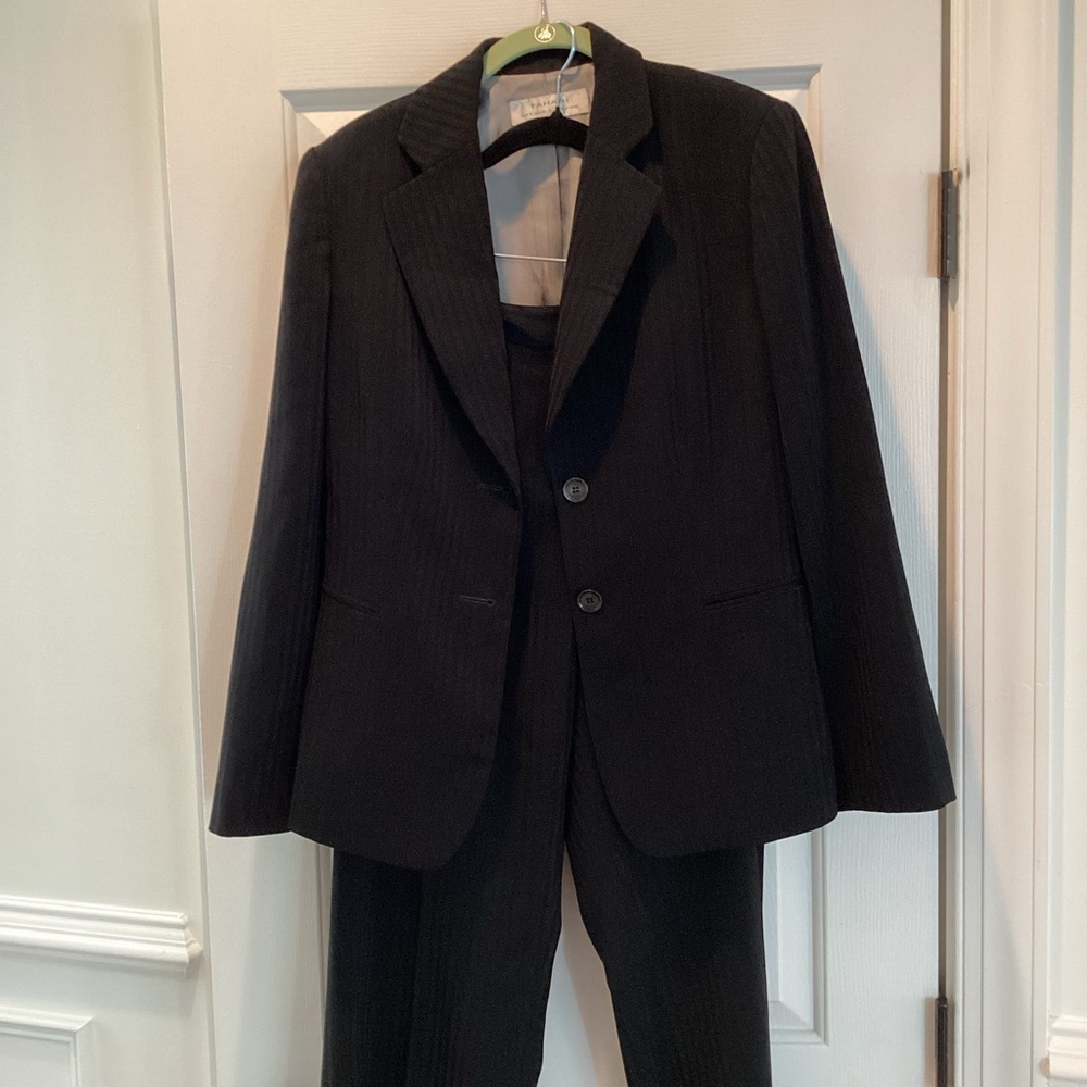Tahari Black Pinstripe Blazer & Pant Suit Size 12